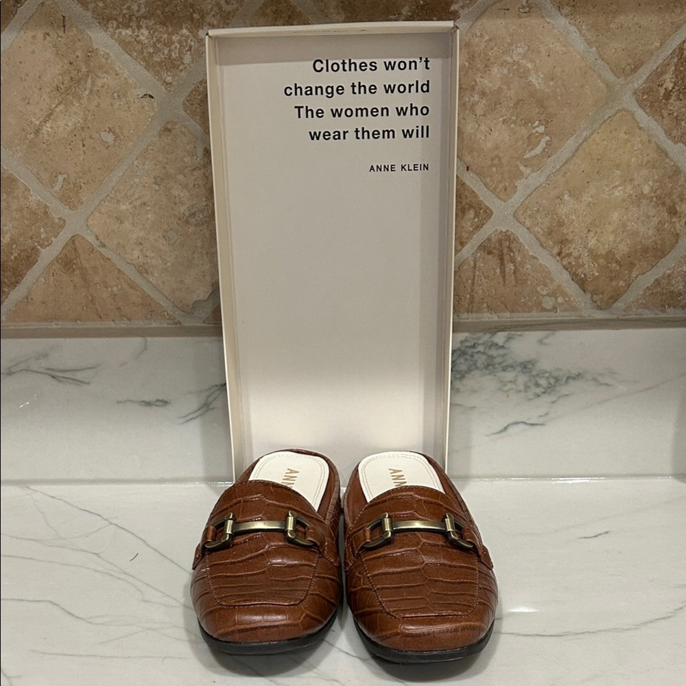 Anne Klein Tan Crocodile Pattern Men's Slip-Ons